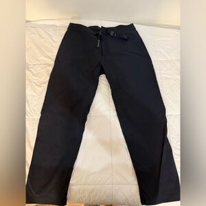 Lululemon Relaxed Fit Belted Stretch Pants Sz 31 Navy Blue